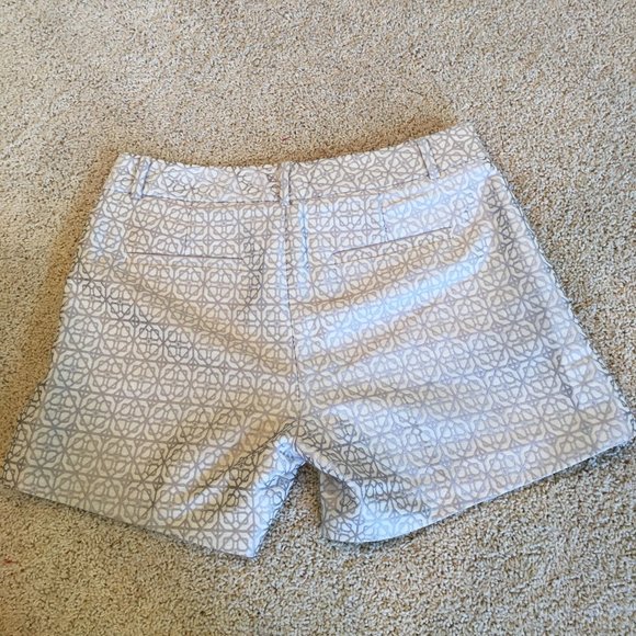 Banana Republic Shorts - Picture 2 of 3